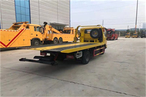 李遂非事故拖车