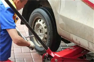 李遂附近拖车24小时服务热线电话